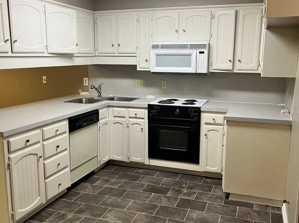 1105 E 23rd St, 1105 E 23rd St #B, Texarkana, AR 71854
