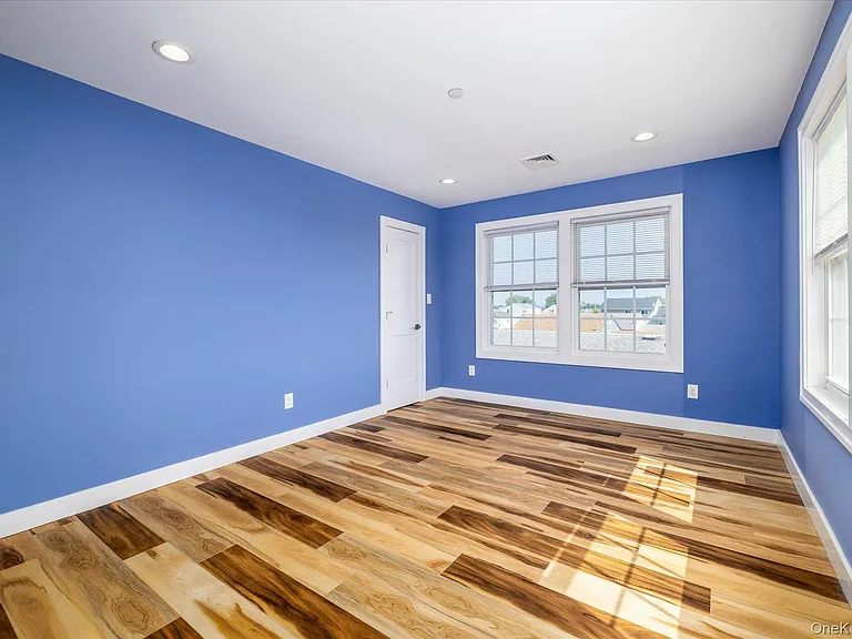 740 S Ocean Ave — Photo 32