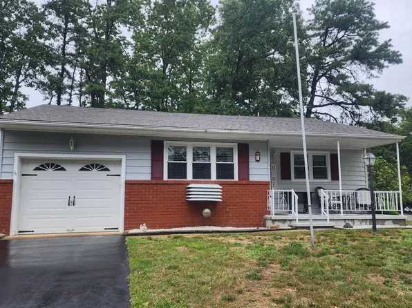 5 Kansas Drive, Whiting, NJ 08759