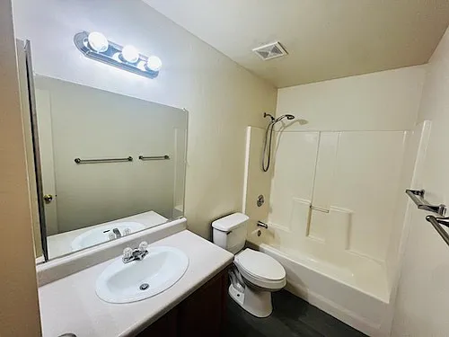 826 E Waverly St #2 — Photo 9