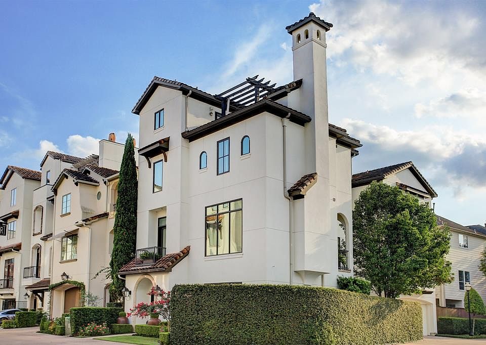 1st image of 135 Calle Catalina Pl
