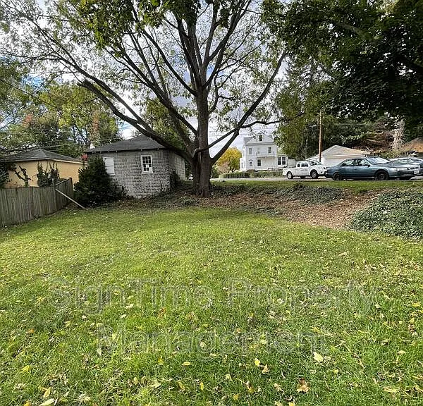 825 Hamilton Blvd #B — Photo 16