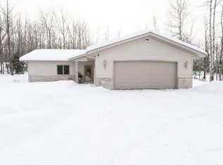 2002 Macfarlane Rd, Duluth, MN 55811