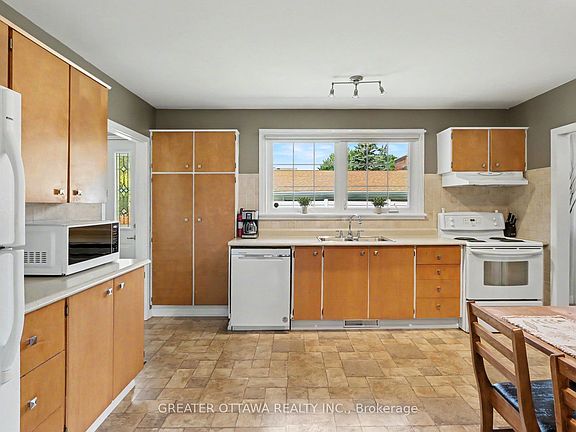 4th image of 139 Abbeyhill Dr