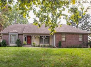 11347 Grandview St, Overland Park, KS 66210