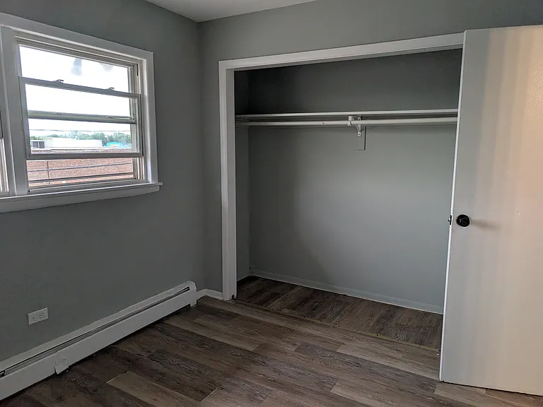 524 N Green Oaks Ct #10 — Photo 7
