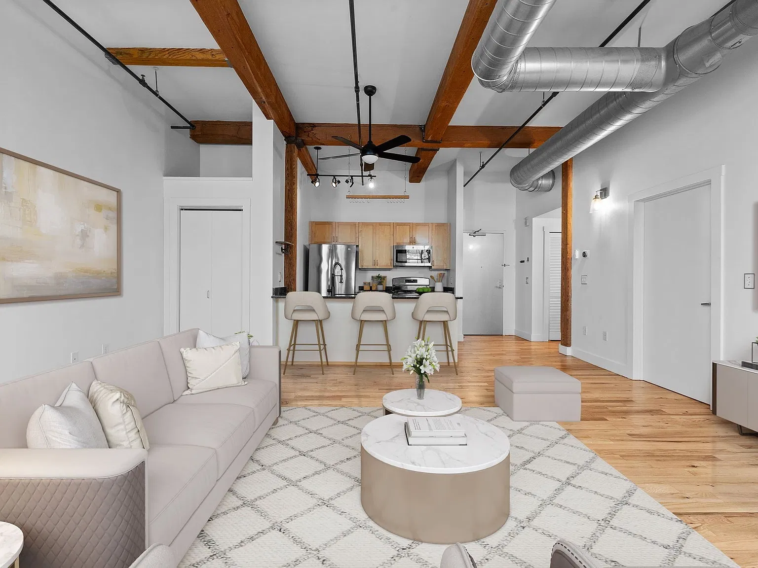1 bed, 884 sqft, $2,200 — Photo 3