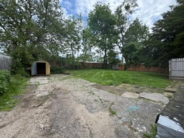 875 Harrison Ave — Photo 13