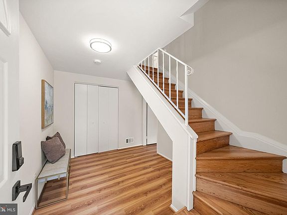 5th image of 4426 Rockcrest Dr