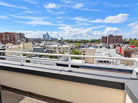 5th image of 463 1st St APT 8H