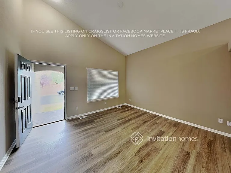728 Sylvestor Trl — Photo 5