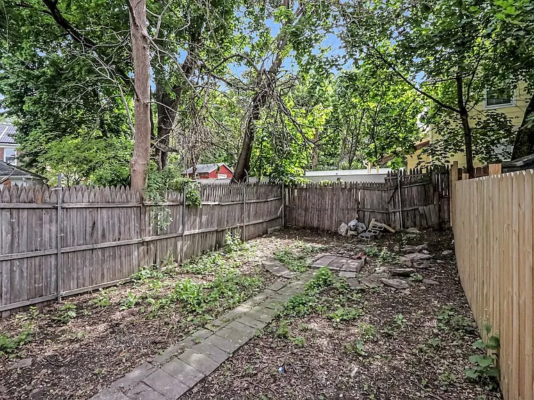 6 Bush Ave — Photo 17
