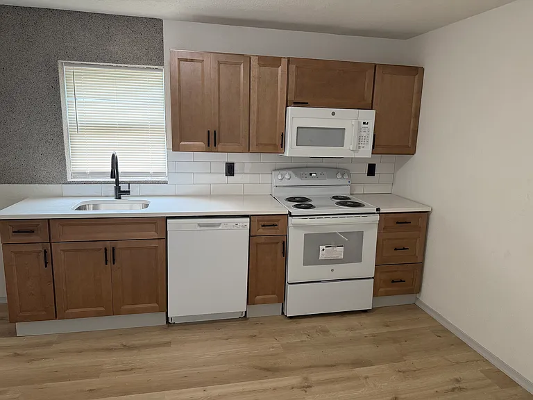 12 Mohawk St #4 — Photo 9