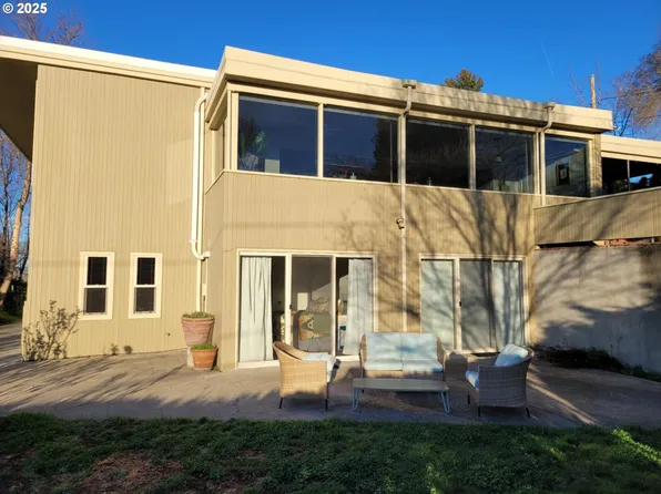 411 NW Horn Ave, Pendleton, OR 97801