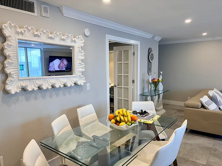 1505 N Riverside Dr #1403 — Photo 12