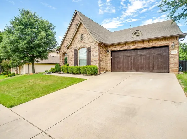 13704 Southern Oaks Dr, Burleson, TX 76028