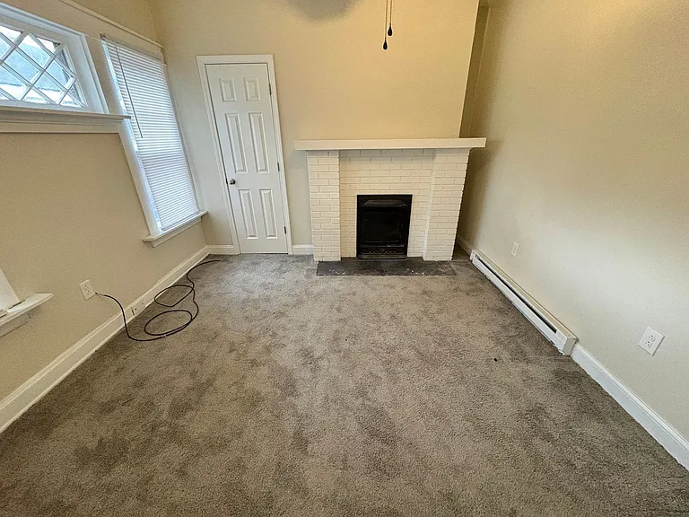 605 Hammond St — Photo 9