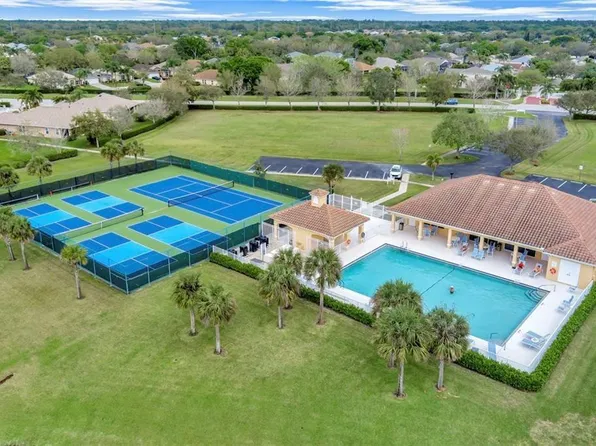 517 S Valencia Circle, Vero Beach, FL 32968