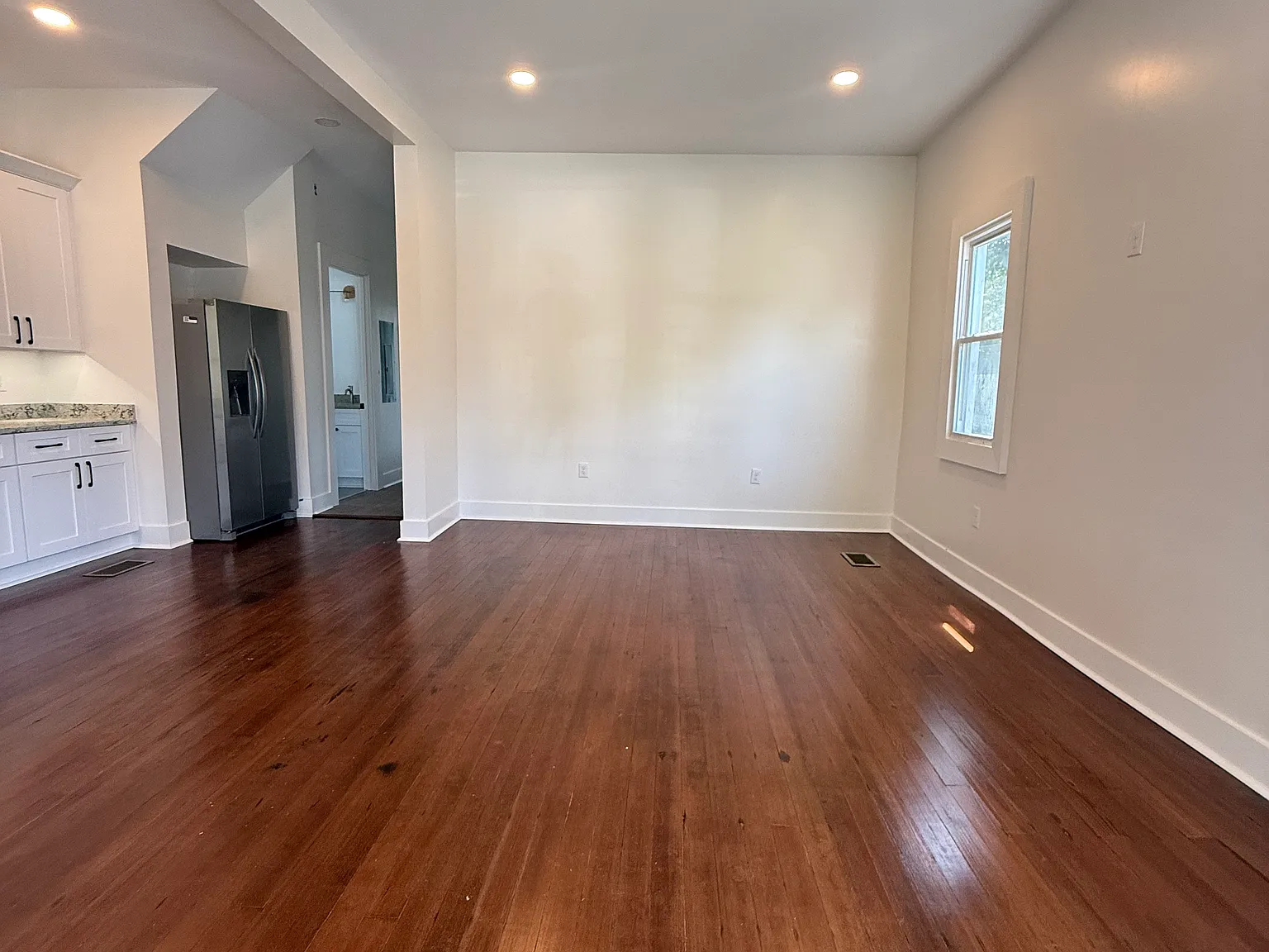 2 bed, 1200 sqft, $2,900 — Photo 3