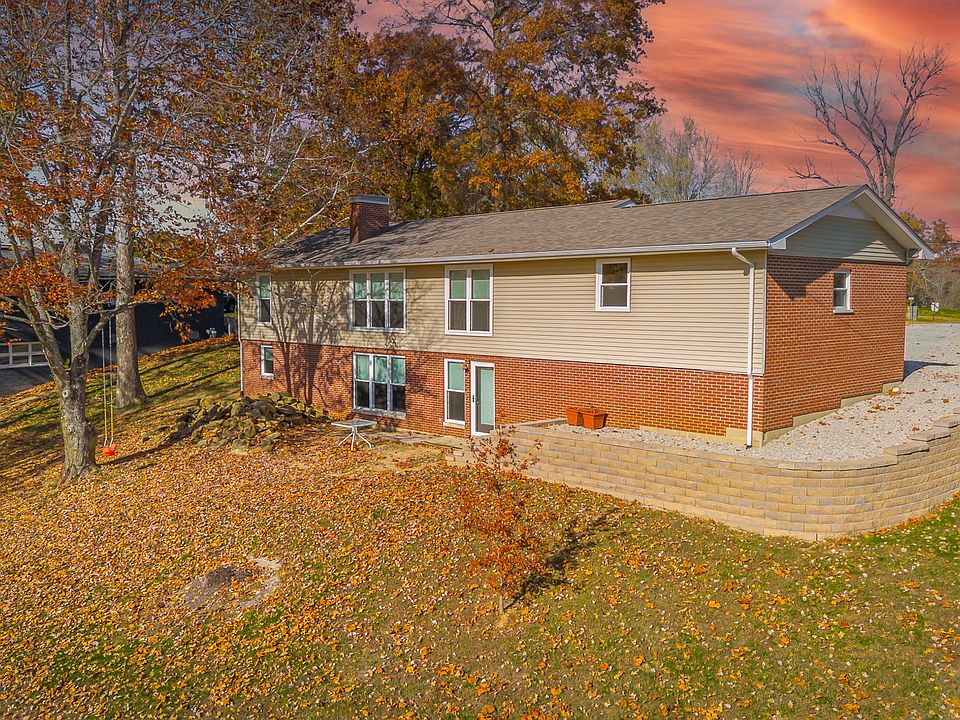 8421 W Old Nashville Rd, Columbus, IN 47201 | Zillow