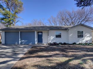 6036 Holiday Ln, Fort Worth, TX 76180