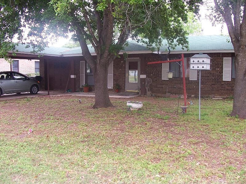 1st image of 908 7th St