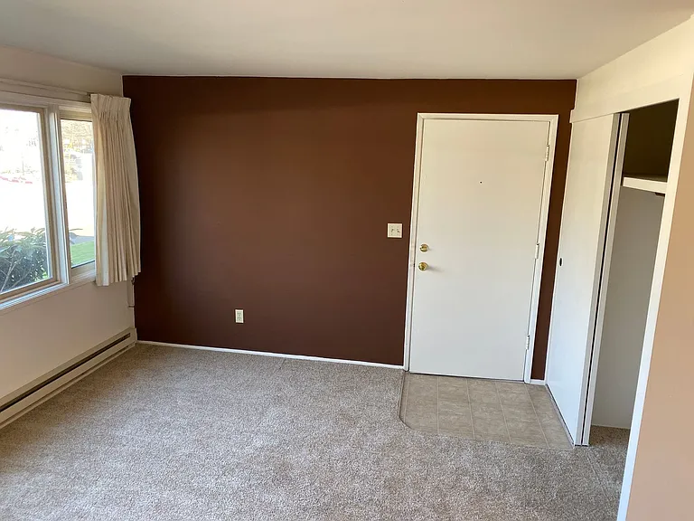 2600-2928 NW Tyler Ave — Photo 19