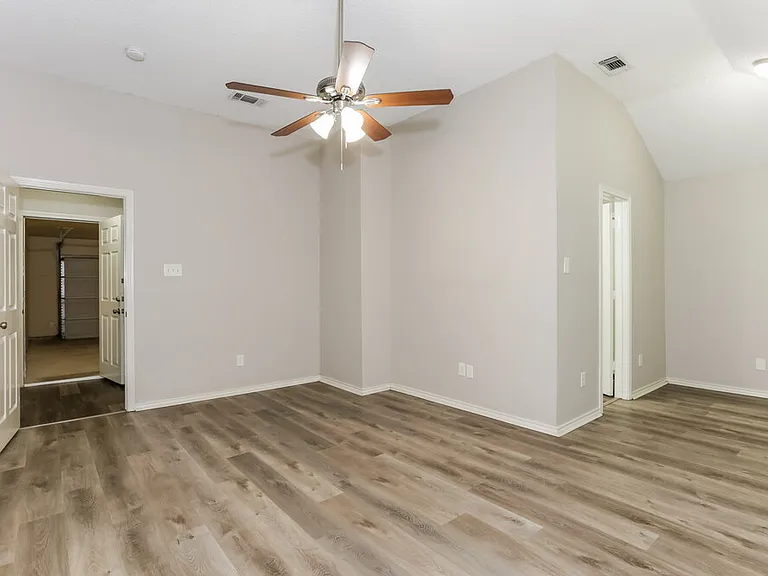 1512 Fern Dr — Photo 10