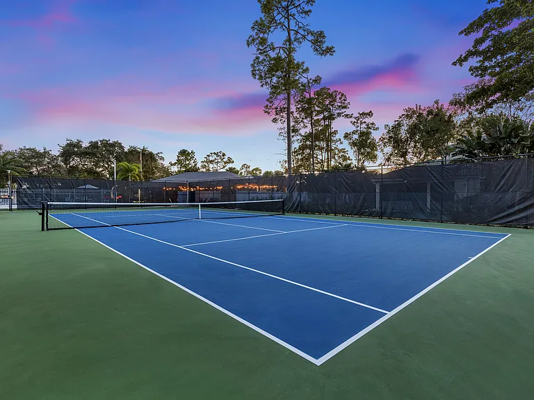 Palm Court at Wellington Apartments — Photo 21