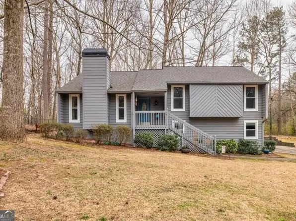 3332 Cottonwood Ln, Snellville, GA 30078