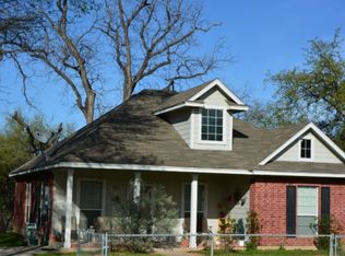 1105 N 14th St, Waco, TX 76707