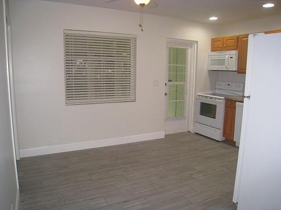 4th image of 210 Beverly Dr #B