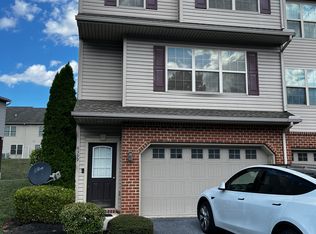 6399 Creekbend Dr, Mechanicsburg, PA 17050