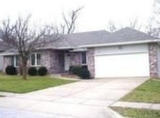 4055 N Pickwick Ave, Springfield, MO 65803