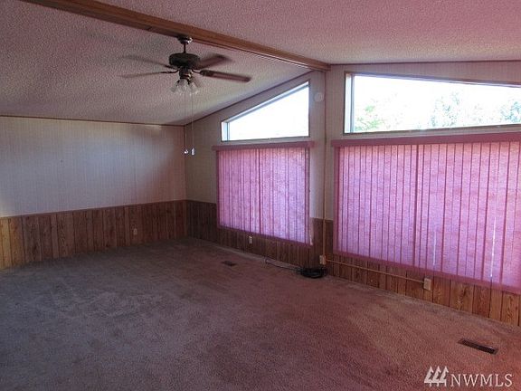 4th image of 808 Cottonwood Dr