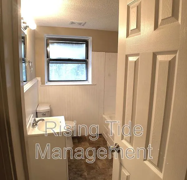 724 Self Dr — Photo 11