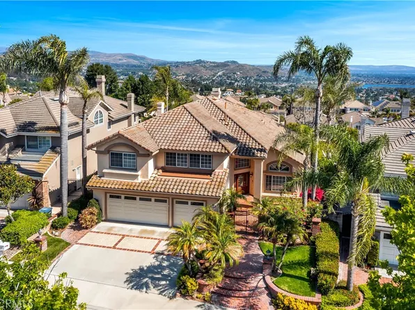 4240 E Hillsborough Ave, Orange, CA 92867