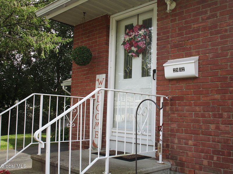 4th image of 2952 Gibson Street