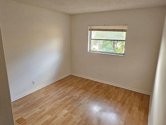 5th image of 5180 NE 6th Ave