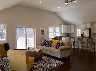 352 N Main St, Cohasset, MA 02025