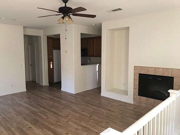 3rd image of 13295 Calle Del Campo Unit 1