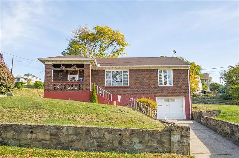 323 Cypress St photo 1