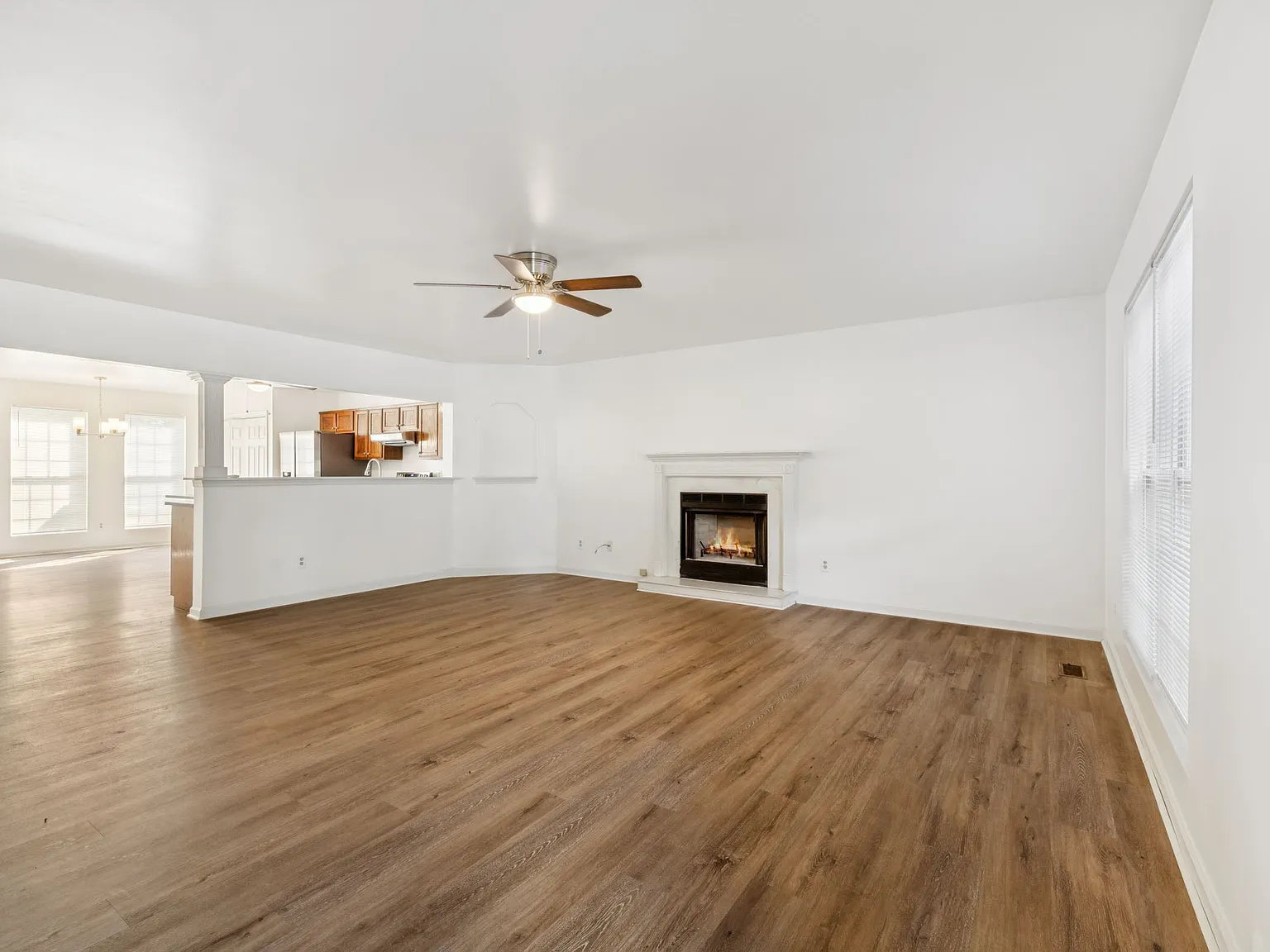 3 bed, 2.5 bath, 1760 sqft, $2,300 — Photo 3