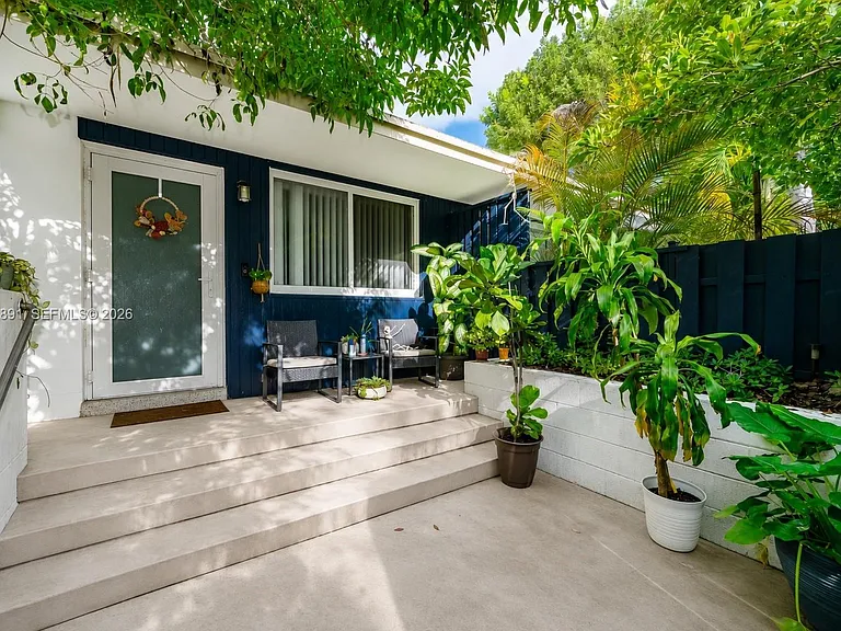 3100 Naomi St #3102 — Photo 1