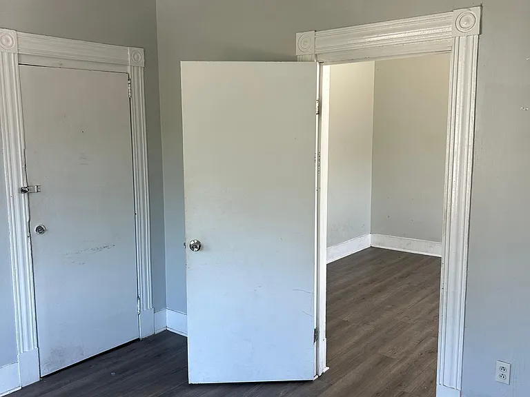 18 S Whitney St #2N — Photo 8