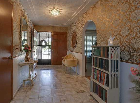3rd image of 10235 Buckwood Ave