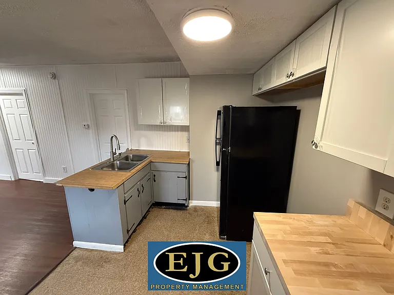 363 Amherst St — Photo 11