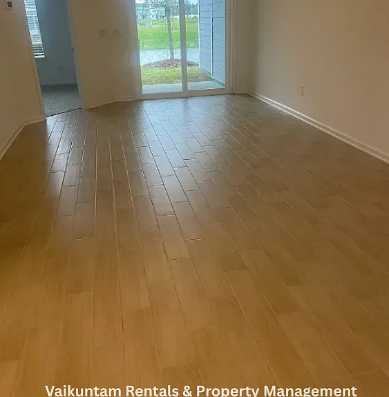 563 Cherry Elm Dr #127 — Photo 6