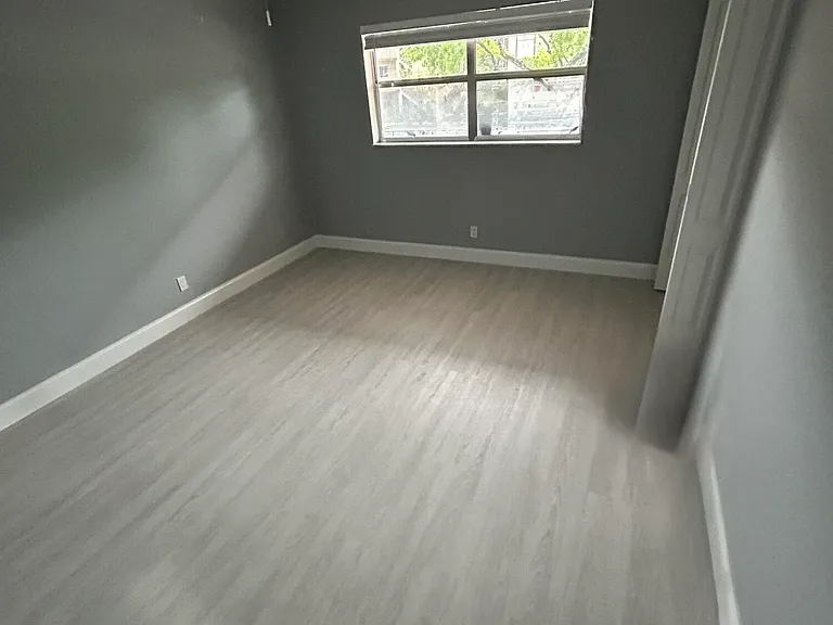 6361 N Falls Circle Drive 212 #212 — Photo 9