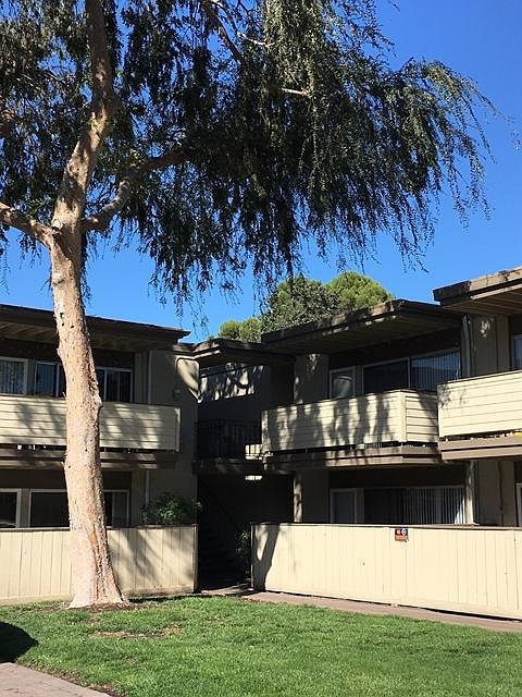 2nd image of 3081 N Main St APT 12